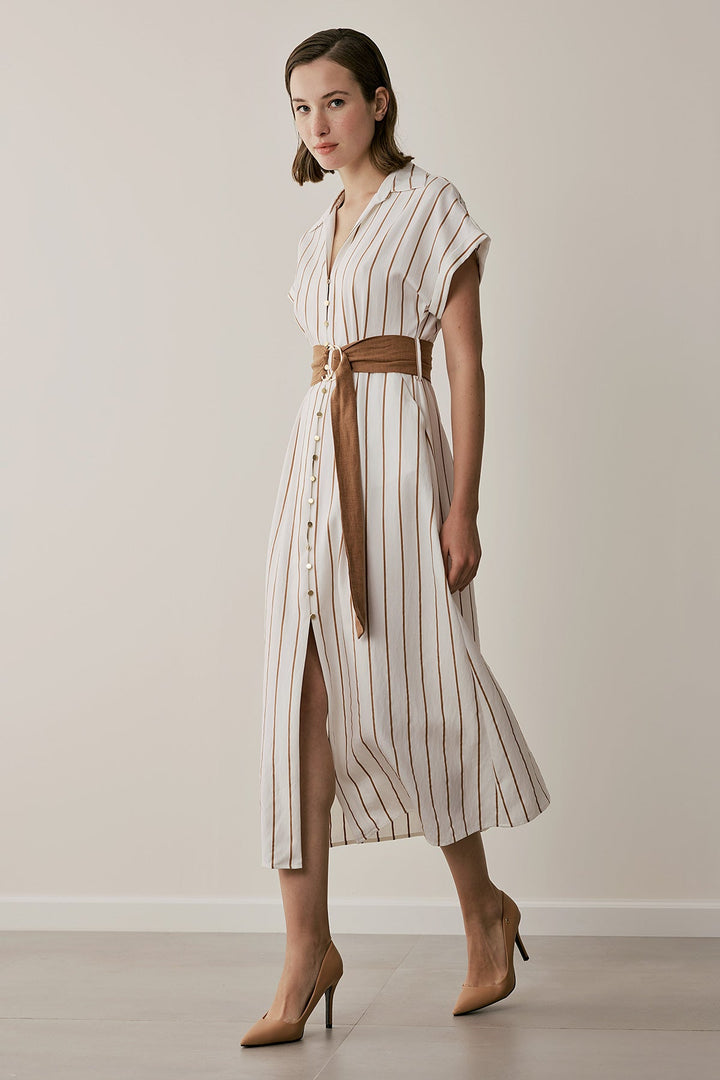 Φόρεμα μίντι σεμιζιέ με ρίγες Figaro Fashion - A Collection Boutique