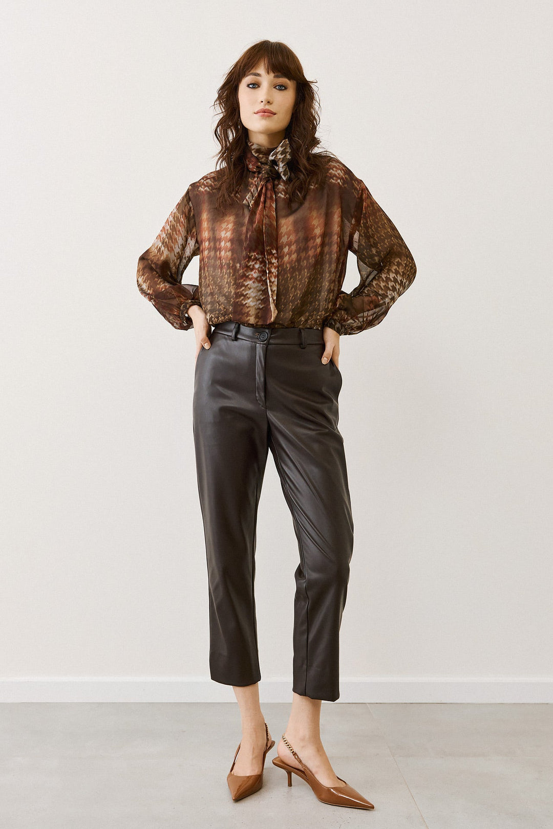 Μπλούζα εμπριμέ με δέτο λαιμό Figaro Fashion