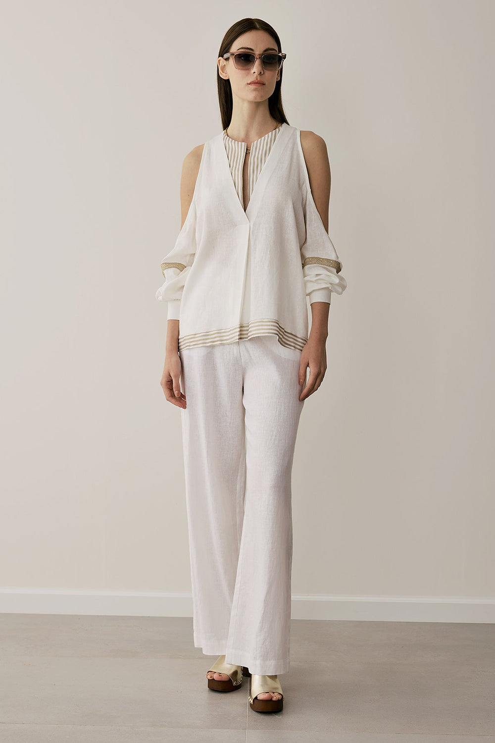 Μπλούζα με ανοιχτούς ώμους και ανοίγματα Figaro Fashion - A Collection Boutique