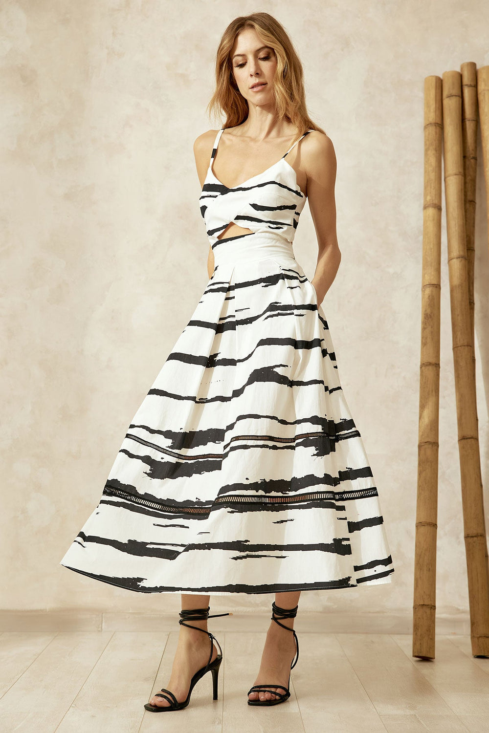 Φόρεμα μίντι με cutouts και τύπωμα Figaro Fashion - A Collection Boutique