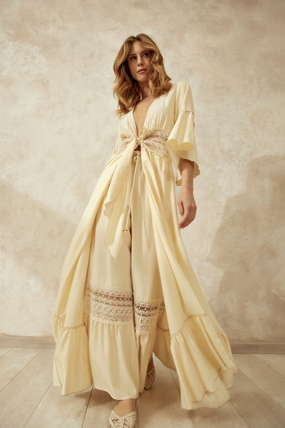 Κιμονό φόρεμα μακρύ με λεπτομέρειες από δαντέλα - A Collection Boutique