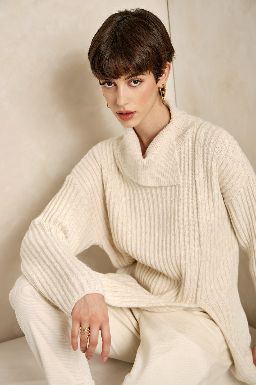 Πλεκτή μπλούζα ζιβάγκο με ανοίγματα Figaro fashion