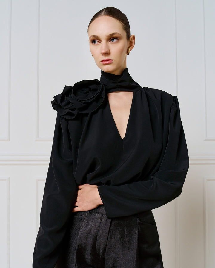 Μπλούζα με V και λουλούδι Access Fashion