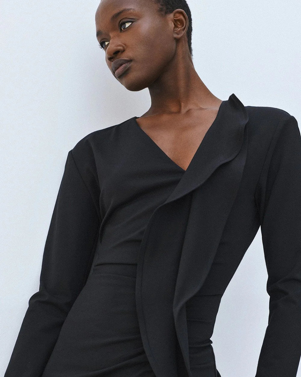 Φόρεμα μίνι με σούρες και βολάν Access Fashion