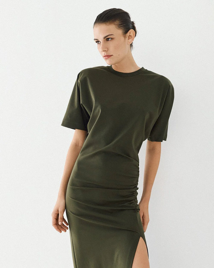 Φόρεμα μίντι με σκίσιμο και σούρες Access Fashion