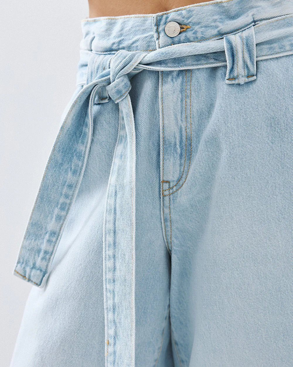 Βερμούδα denim με ζώνη Access Fashion
