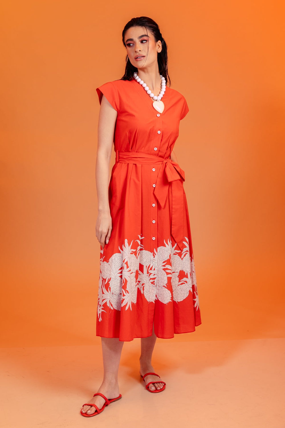 Φόρεμα μίντι σεμιζιέ με δετή ζώνη και ανανάδες Coelia - A Collection Boutique