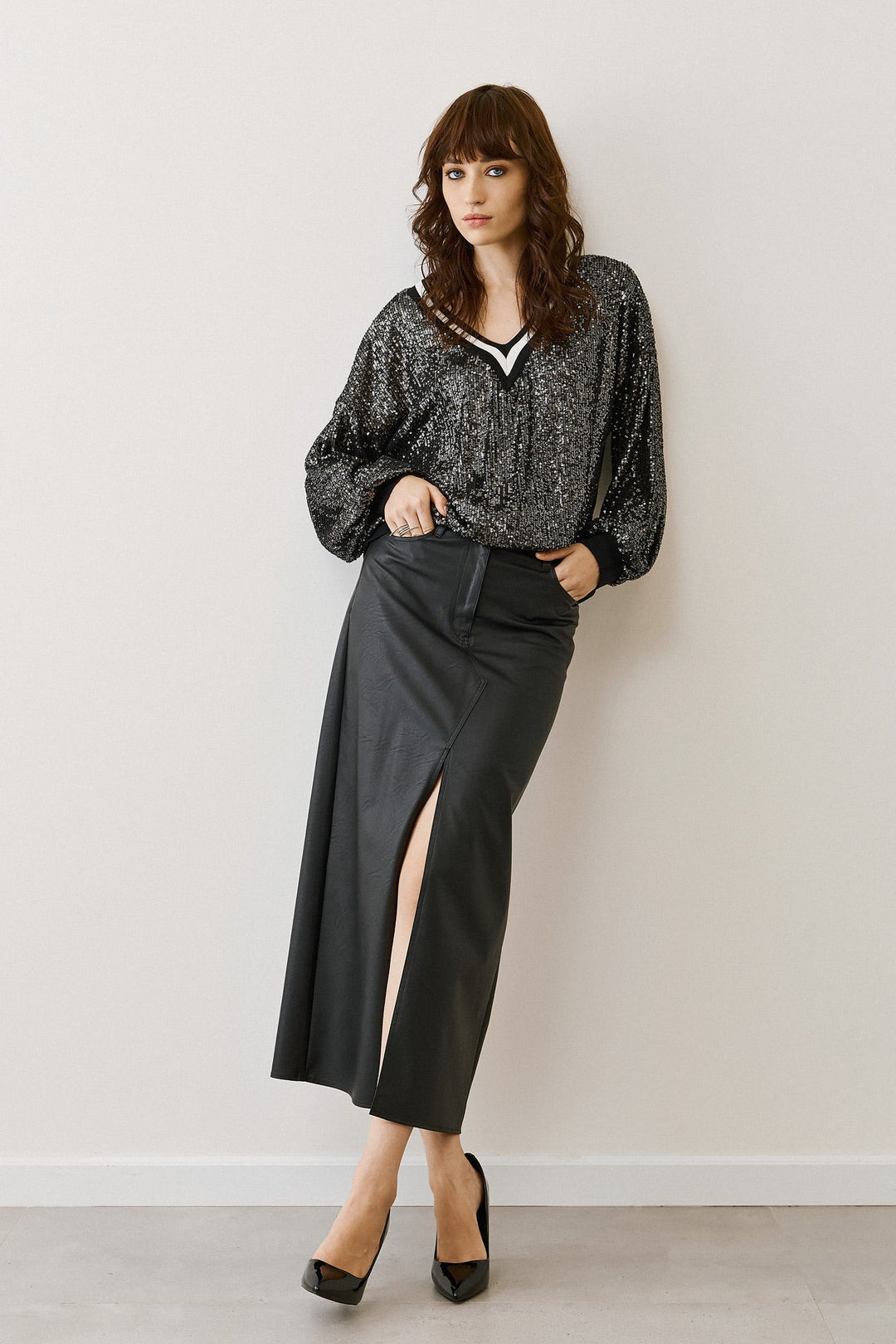 Φούστα μίντι όψης δέρματος με σκίσιμο Figaro Fashion