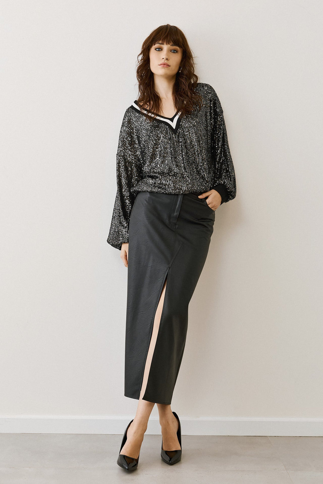 Φούστα μίντι όψης δέρματος με σκίσιμο Figaro Fashion