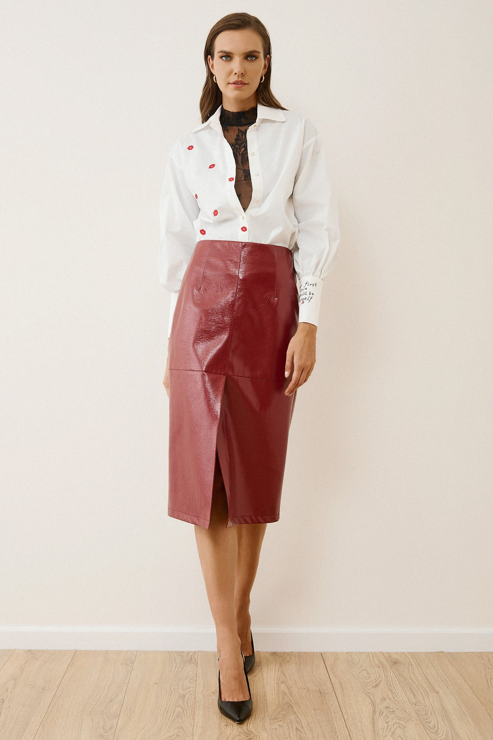 Φούστα vinyl μίντι με σκίσιμο Figaro Fashion