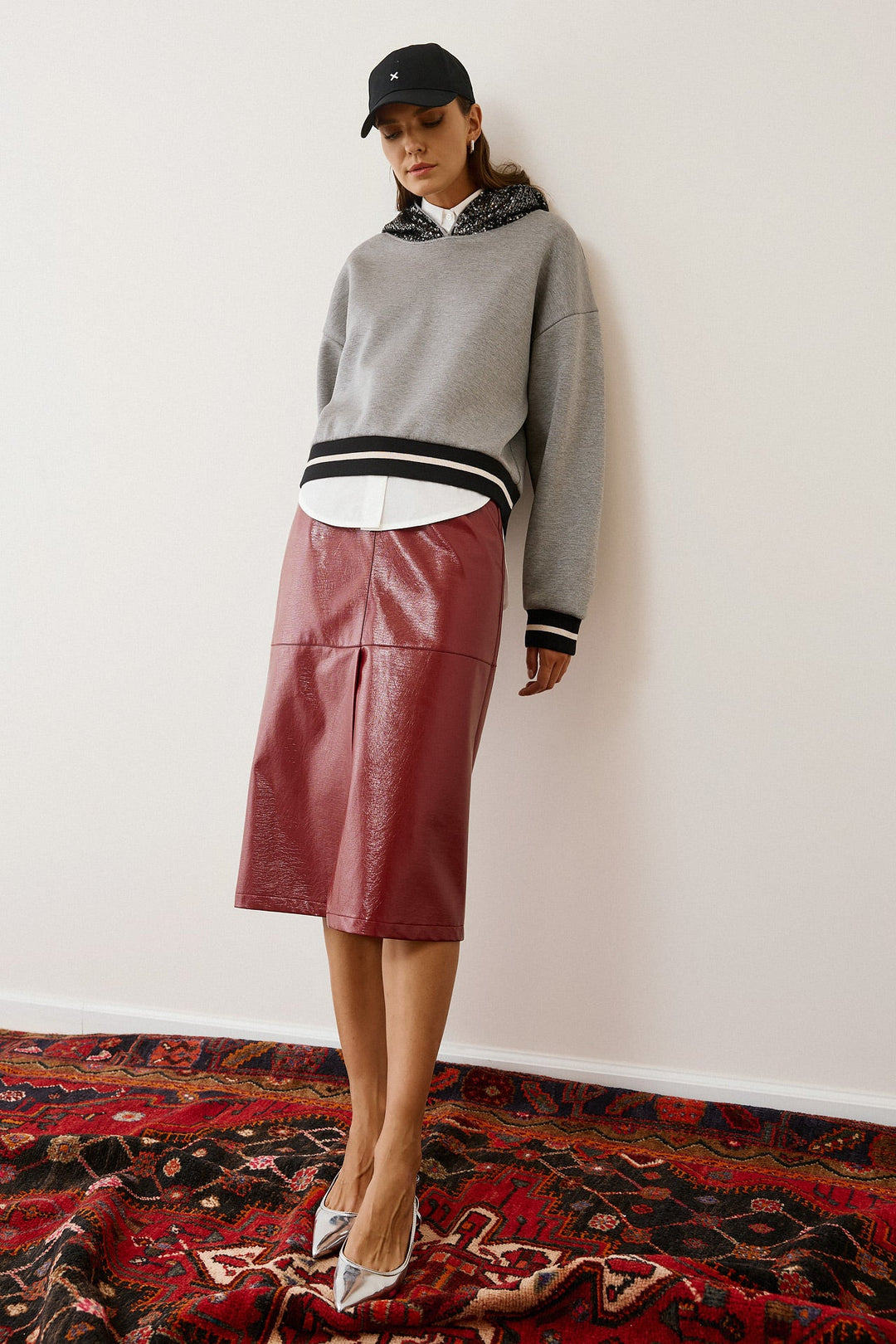 Φούστα vinyl μίντι με σκίσιμο Figaro Fashion