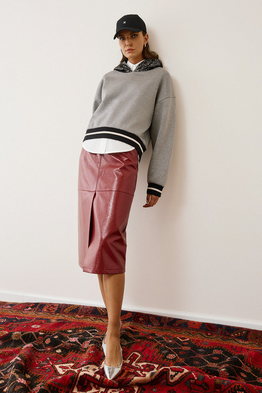 Φούστα vinyl μίντι με σκίσιμο Figaro Fashion