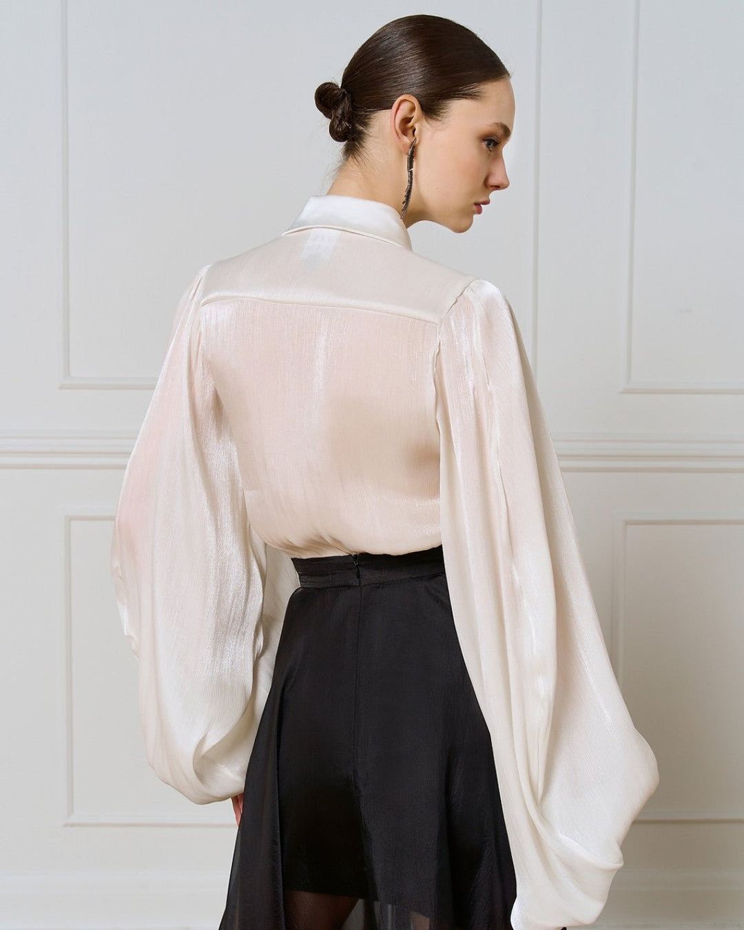 Κορμάκι με σατέν λεπτομέρειες και φουσκωτά μανίκια Access Fashion