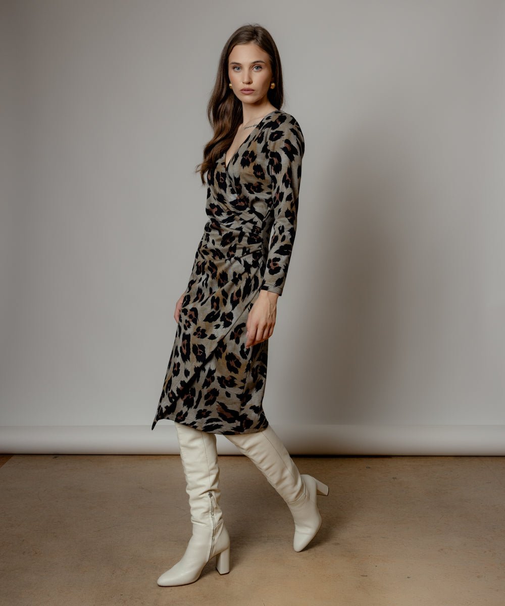 Midi animal print φόρεμα με V λαιμόκοψη Coelia