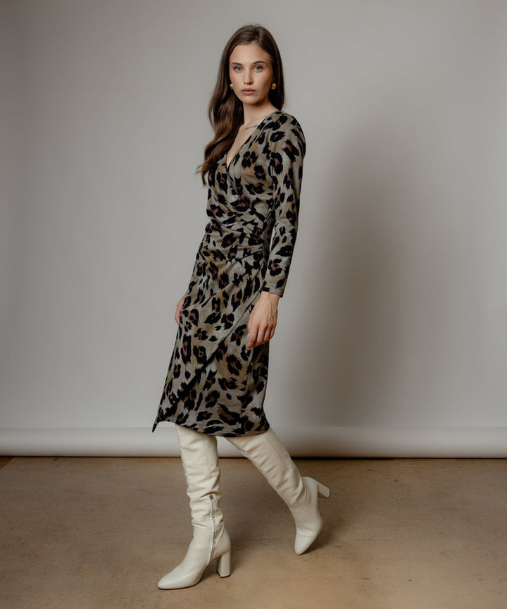 Midi animal print φόρεμα με V λαιμόκοψη Coelia