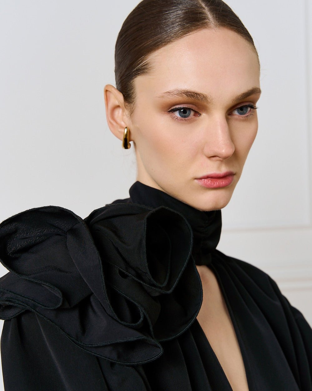 Μπλούζα με V και λουλούδι Access Fashion