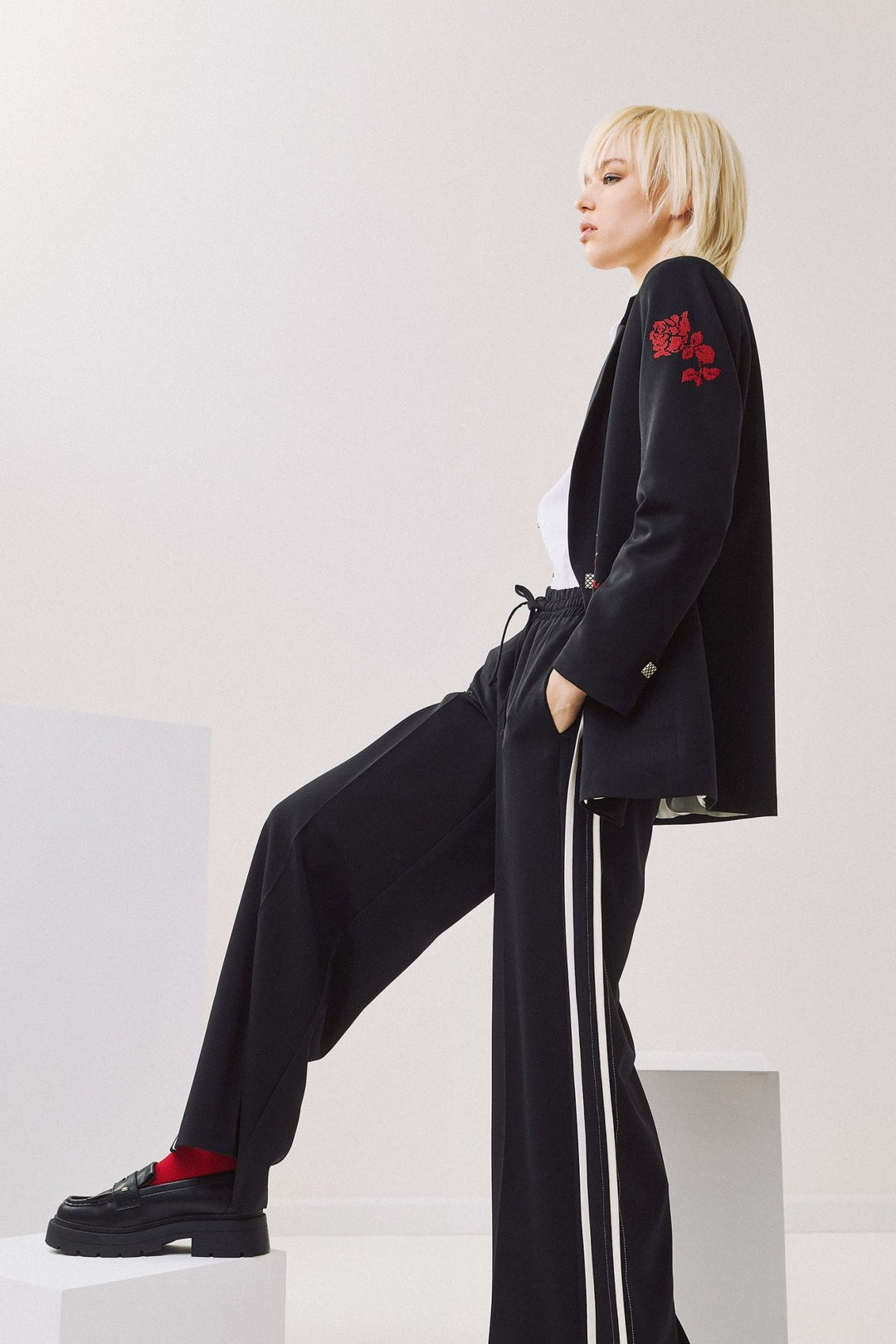 Σακάκι με κεντήματα Figaro Fashion