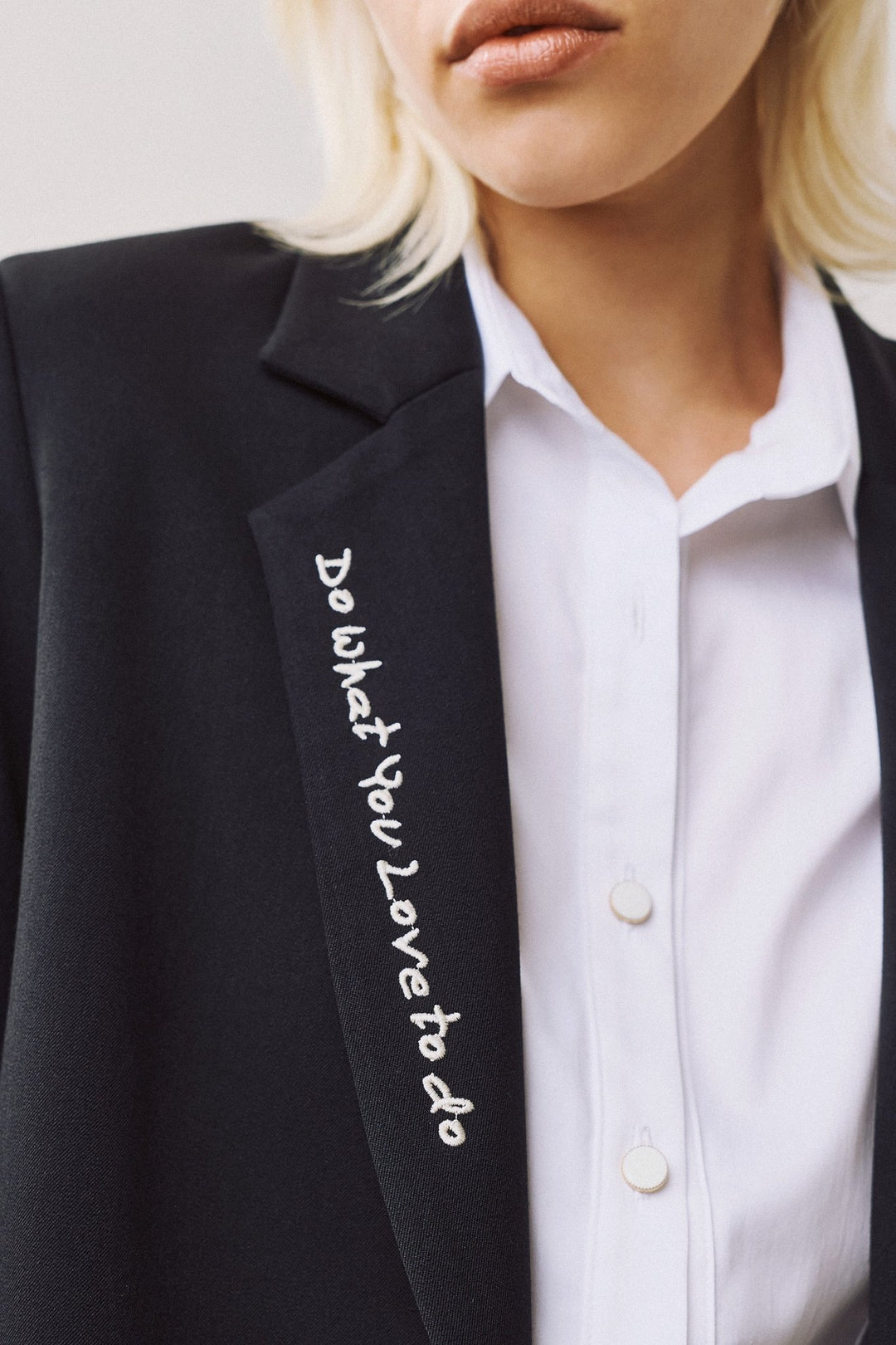 Σακάκι με κεντήματα Figaro Fashion