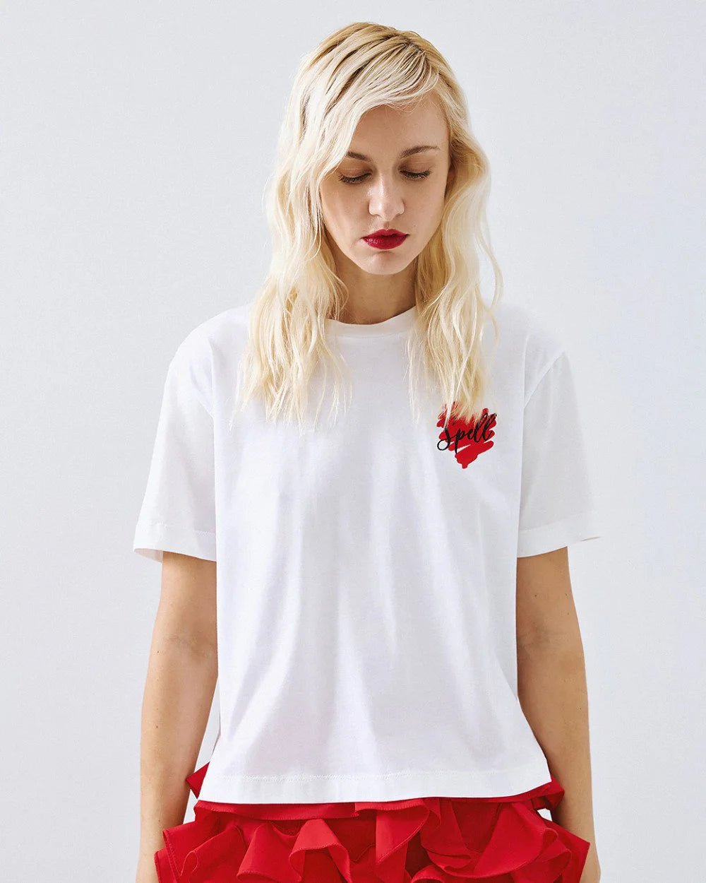 T-shirt με κέντημα Access Fashion