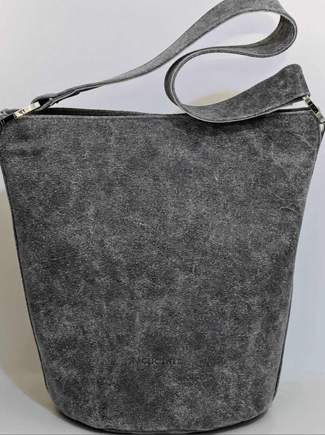 Τσάντα Sandra Bucketbag grey suede δερμάτινη Clic Jewels - A Collection Boutique