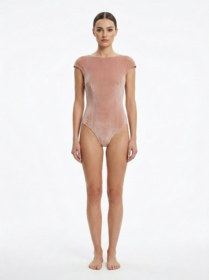 Velvet κορμάκι με ανοιχτή πλάτη A Collection Boutique