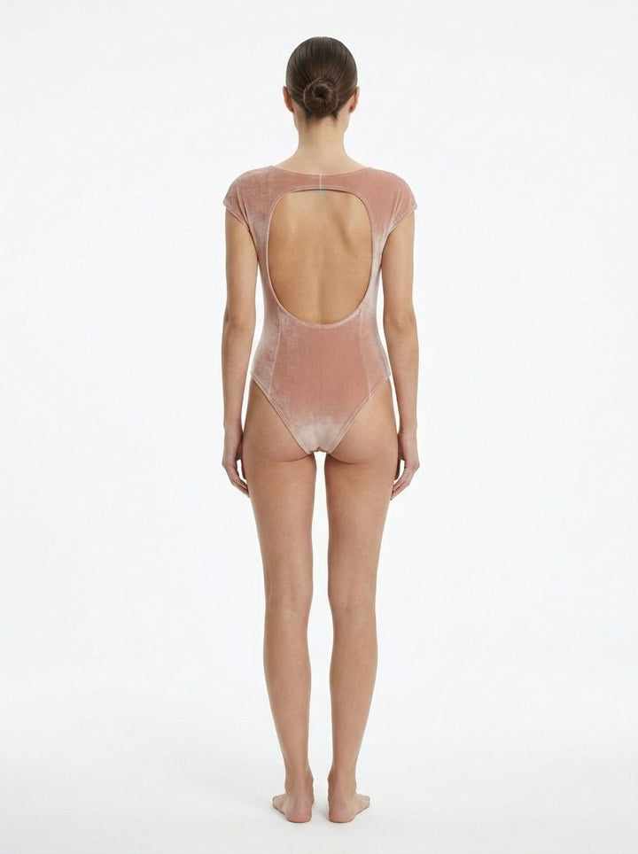 Velvet κορμάκι με ανοιχτή πλάτη A Collection Boutique