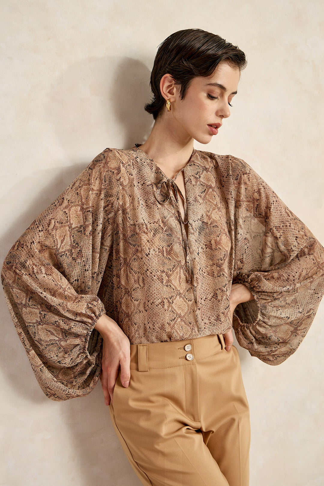 Μπλούζα oversized με μεγάλα μανίκια και snake print Figaro Fashion - A Collection Boutique