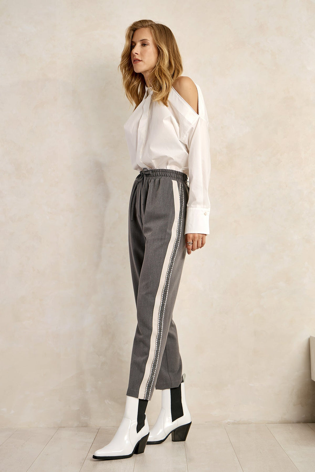 Παντελόνι με ρίγα στο πλάι και λάστιχο στη μέση Figaro Fashion - A Collection Boutique