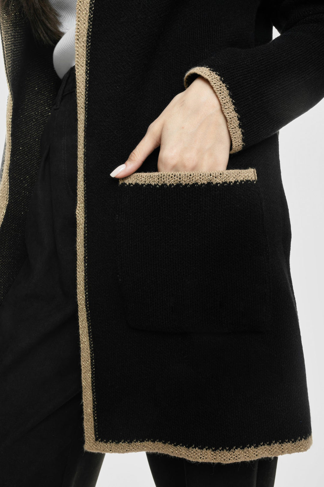 Ζακέτα πλεκτή με κουκούλα και χρυσές λεπτομέριες Figaro Fashion - A Collection Boutique